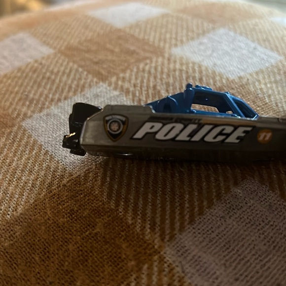 MATCHBOX BOAT CARS AND RESCUE TRUCK - Picture 6 of 10